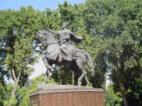 Памятник великому полководцу Узбекистана Амиру Тимуру (Тамерлану)