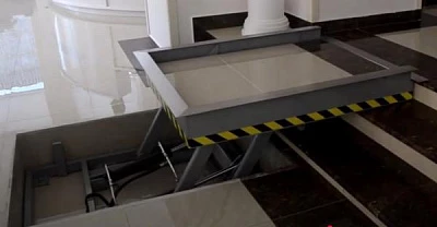 Параллелограммный подъёмник для инвалидов ComDis-250 M