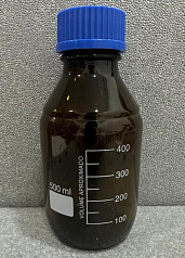 Бутылка для реактивов с навинчивающейся крышкой 500 мл, янтарь, содовое стекло:uz:500 ml vintli qopqoqli reaktiv shishasi, amber, sodali shisha