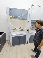 Вытяжные шкафы лабораторные:uz:Вытяжные шкафы лабораторные
